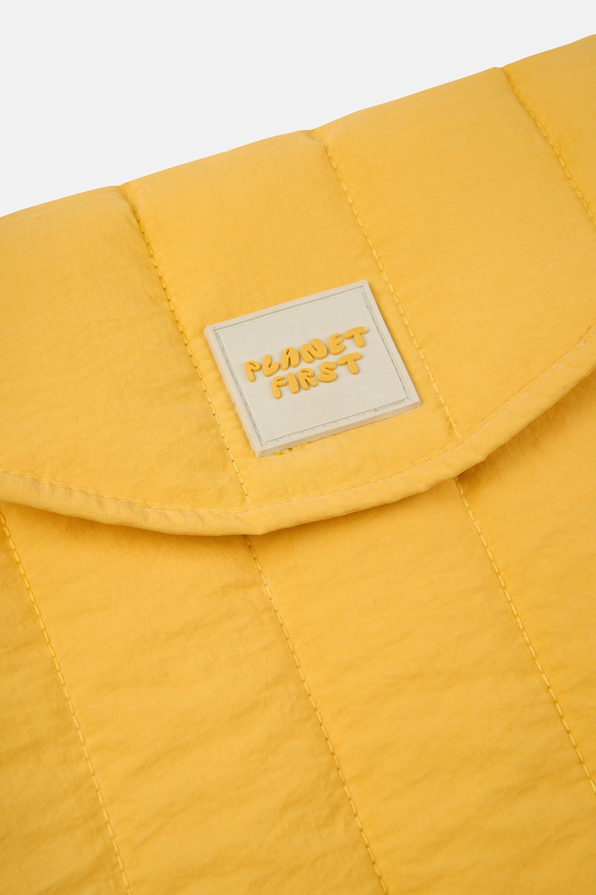 Planet First Puffer Laptop Case - Sarı