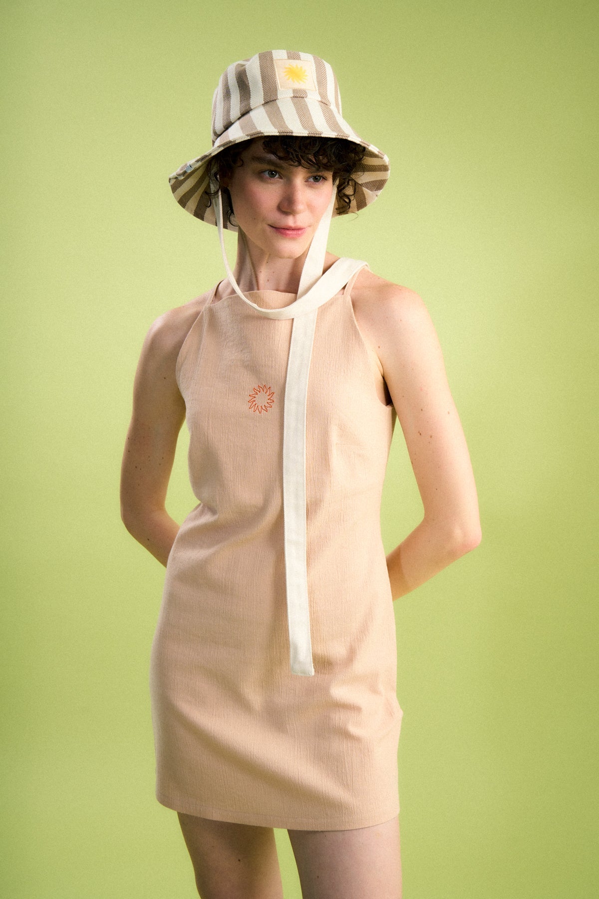 Güneş ve Dalga Müslin Kısa Elbise - Bej