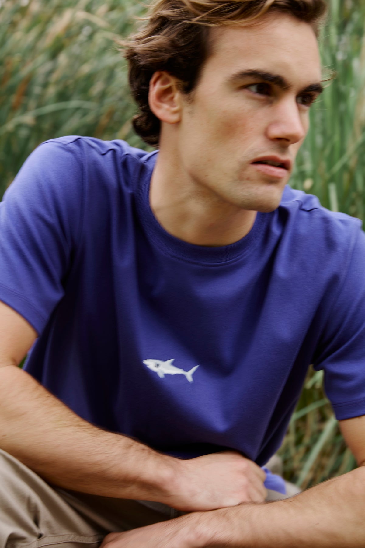 Büyük Beyaz Köpekbalığı Premium T-shirt - Mor