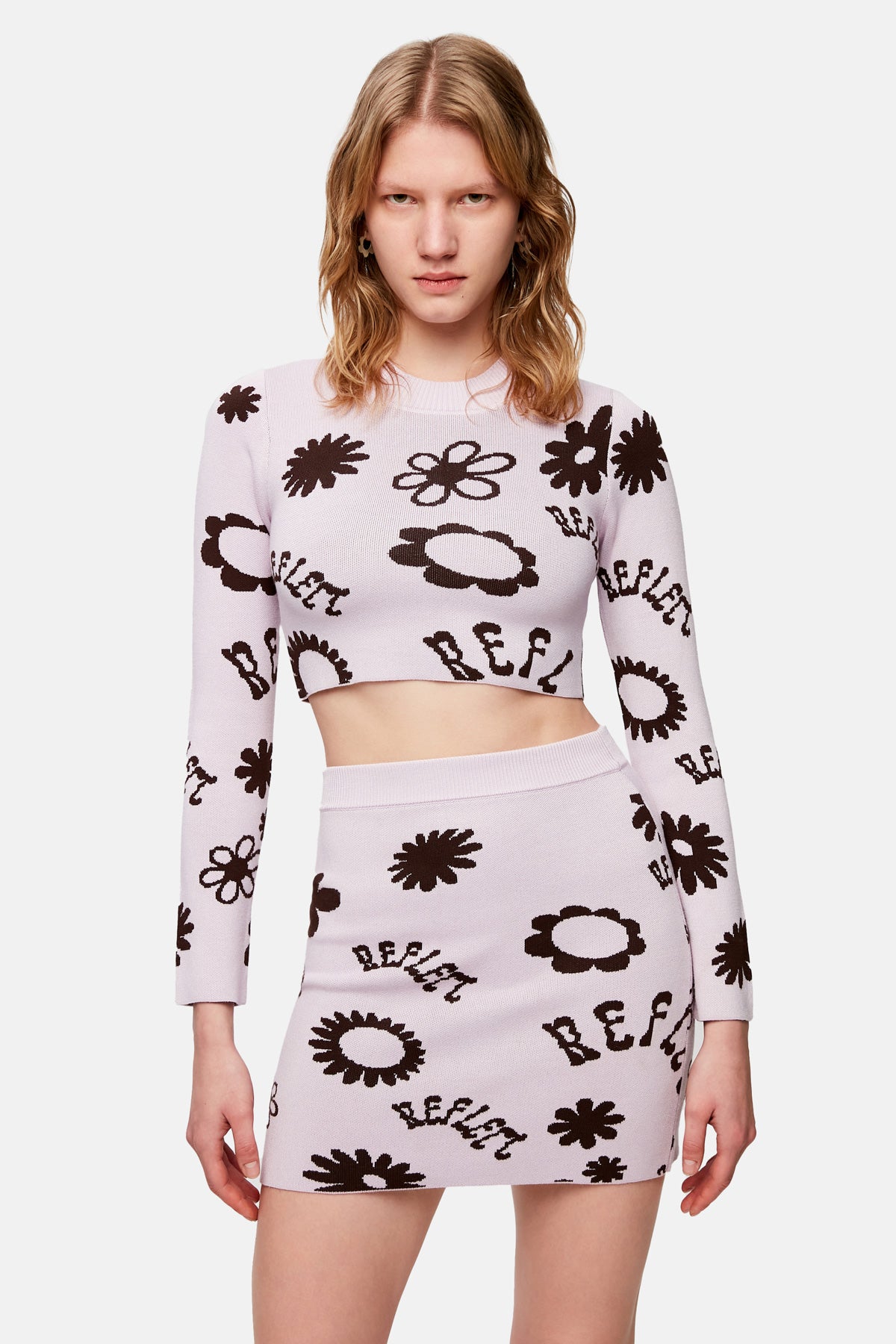 Logo Pattern Crop Knit Top - Lilac-Brown